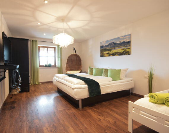 Schlafzimmer III
